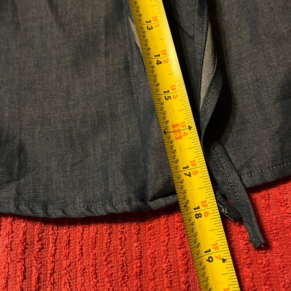 A’gaci - Chambray Tie Off the Shoulder Top - Picture 7 of 9